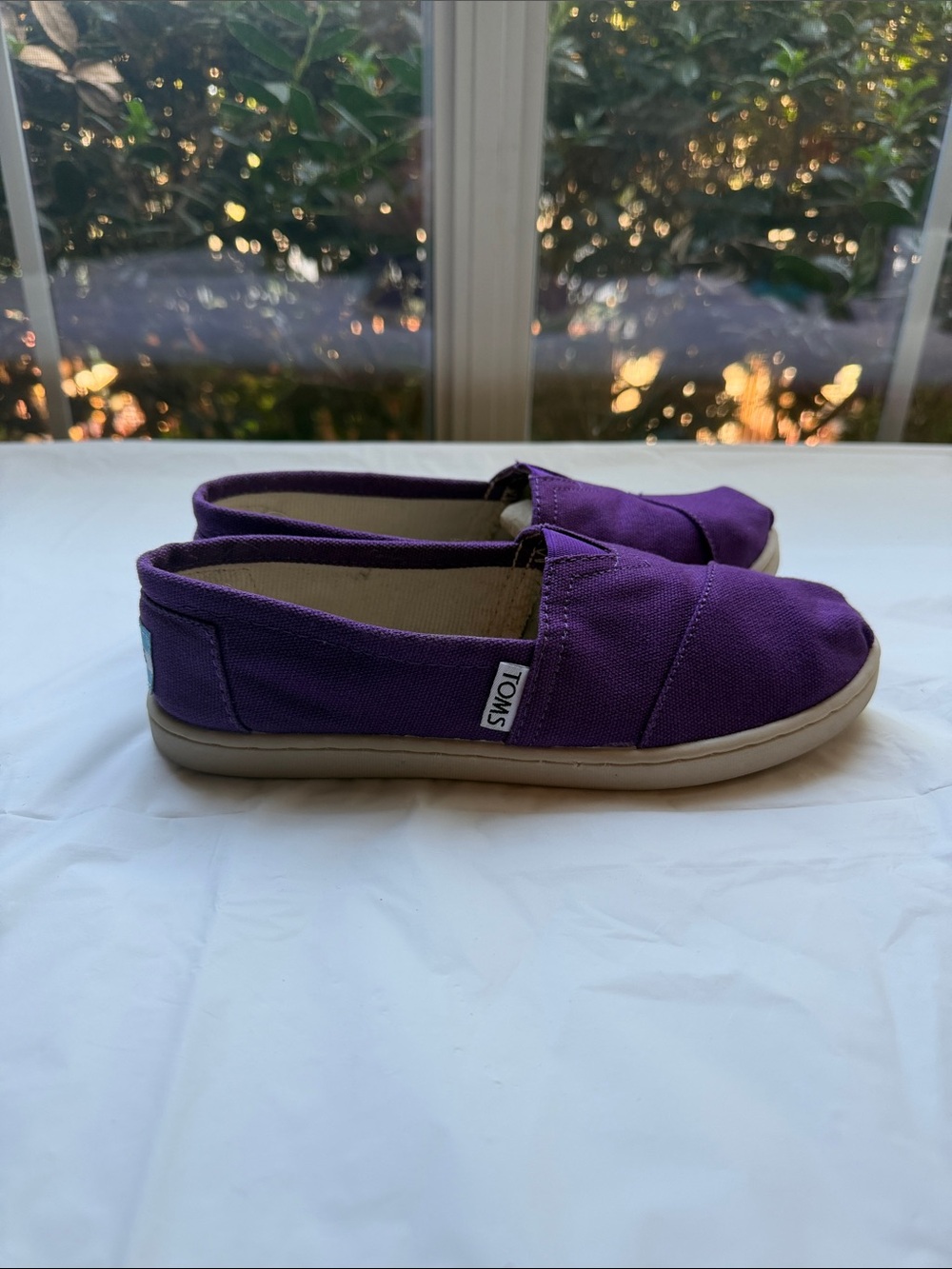 💜 TOMS Youth Classic Alpargata Purple Canvas Slip On Shoes - Kids Size 3